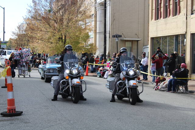 Motorcycles-Parade_3